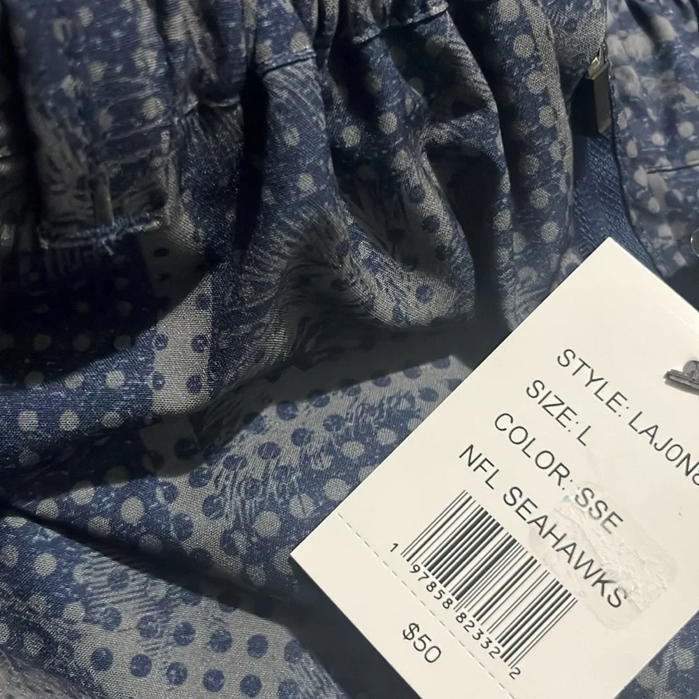 NWT NFL Team Apparel Seahawks Palm Patterned Shorts